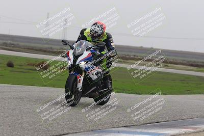 media/Nov-30-2025-TrackDaz (Sun) [[d8b22663df]]/B Group/Session 5 (Wheelie Bump)/